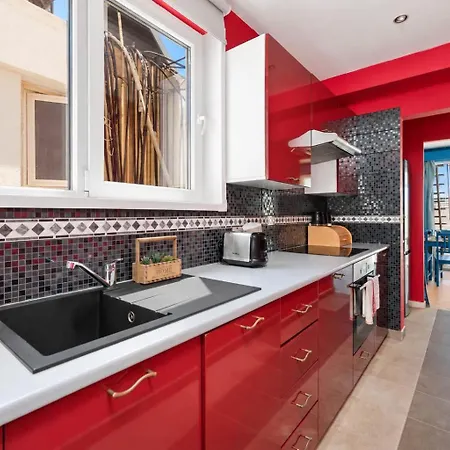 2br With Pool - Aphordite By Premier דירה