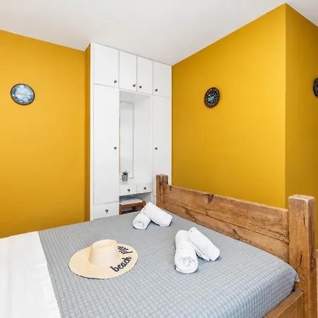 2br With Pool - Aphordite By Premier דירה